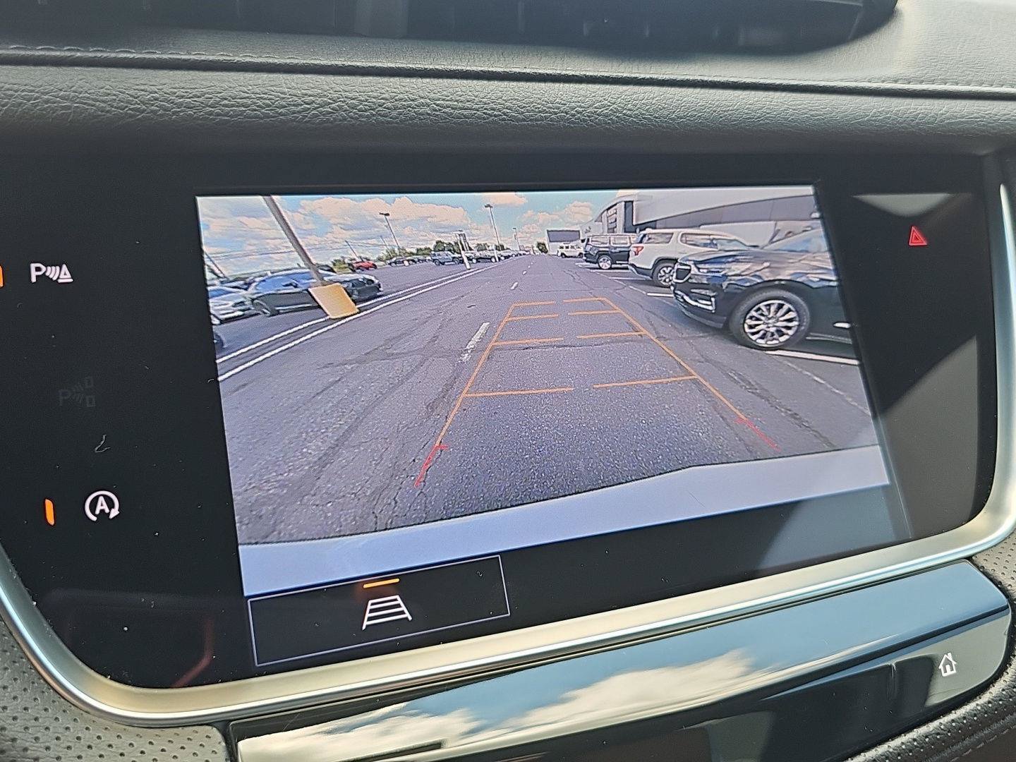 Used 2025 Cadillac XT5 Premium Luxury w/ LPO, Floor Liner Package AWD/4WD image 17
