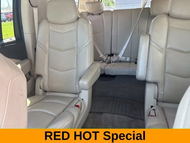 Used 2018 Cadillac Escalade ESV Luxury AWD/4WD image 28