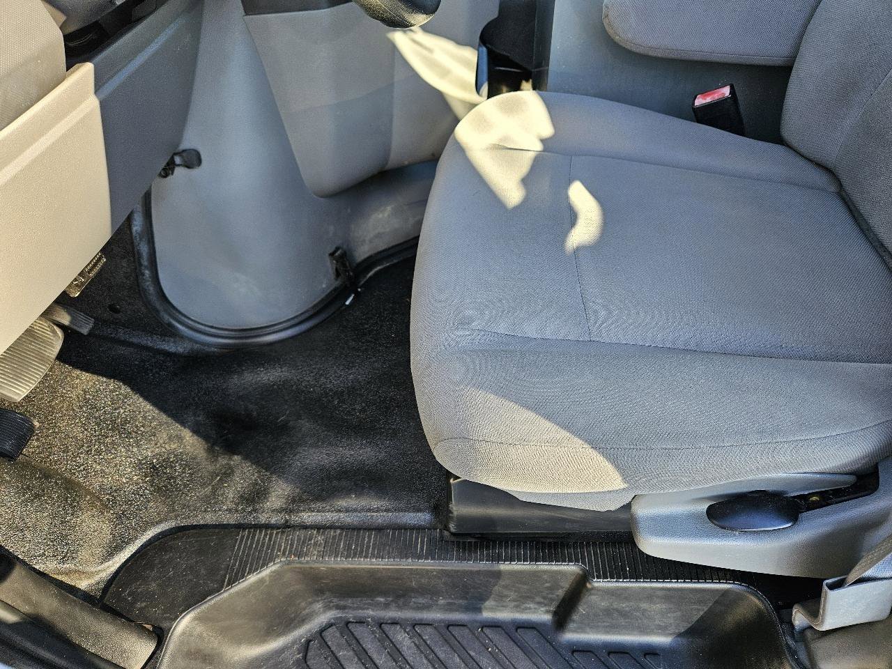 Used 2014 Ford E-250 and Econoline 250 E-250 HD 138 WB, For Sale In w/ Power Group image 14