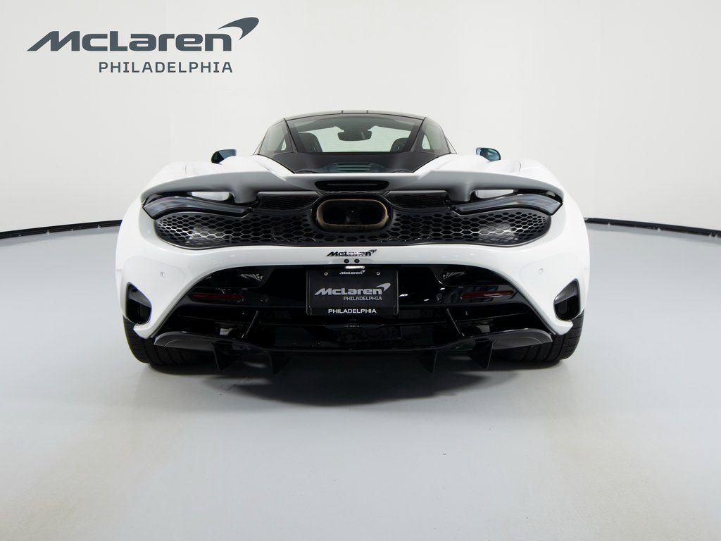 Used 2025 McLaren 750S image 6