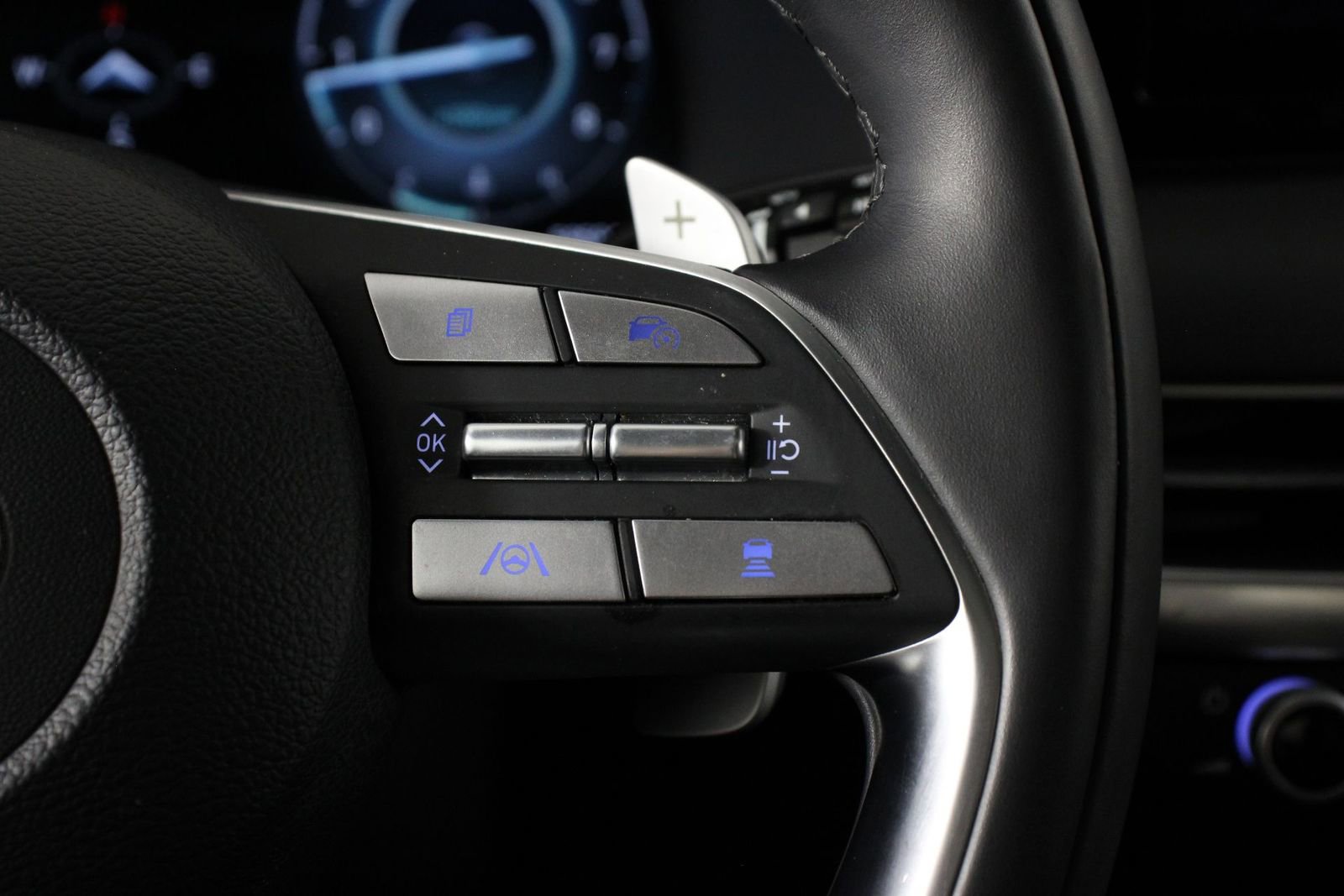 Used 2024 Hyundai Palisade Calligraphy image 11