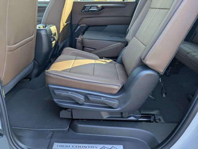 New 2025 Chevrolet Suburban High Country image 30
