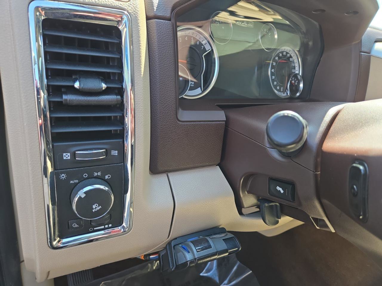 Used 2013 RAM 1500 Laramie w/ Convenience Group AWD/4WD image 15
