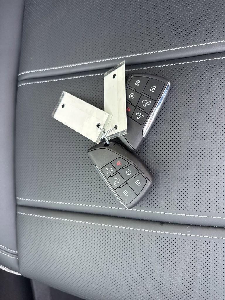 Used 2024 GMC Sierra EV Denali image 39