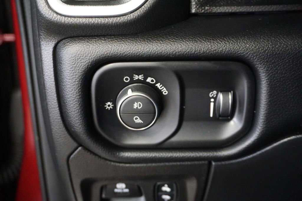 Used 2021 RAM 1500 Lone Star image 21