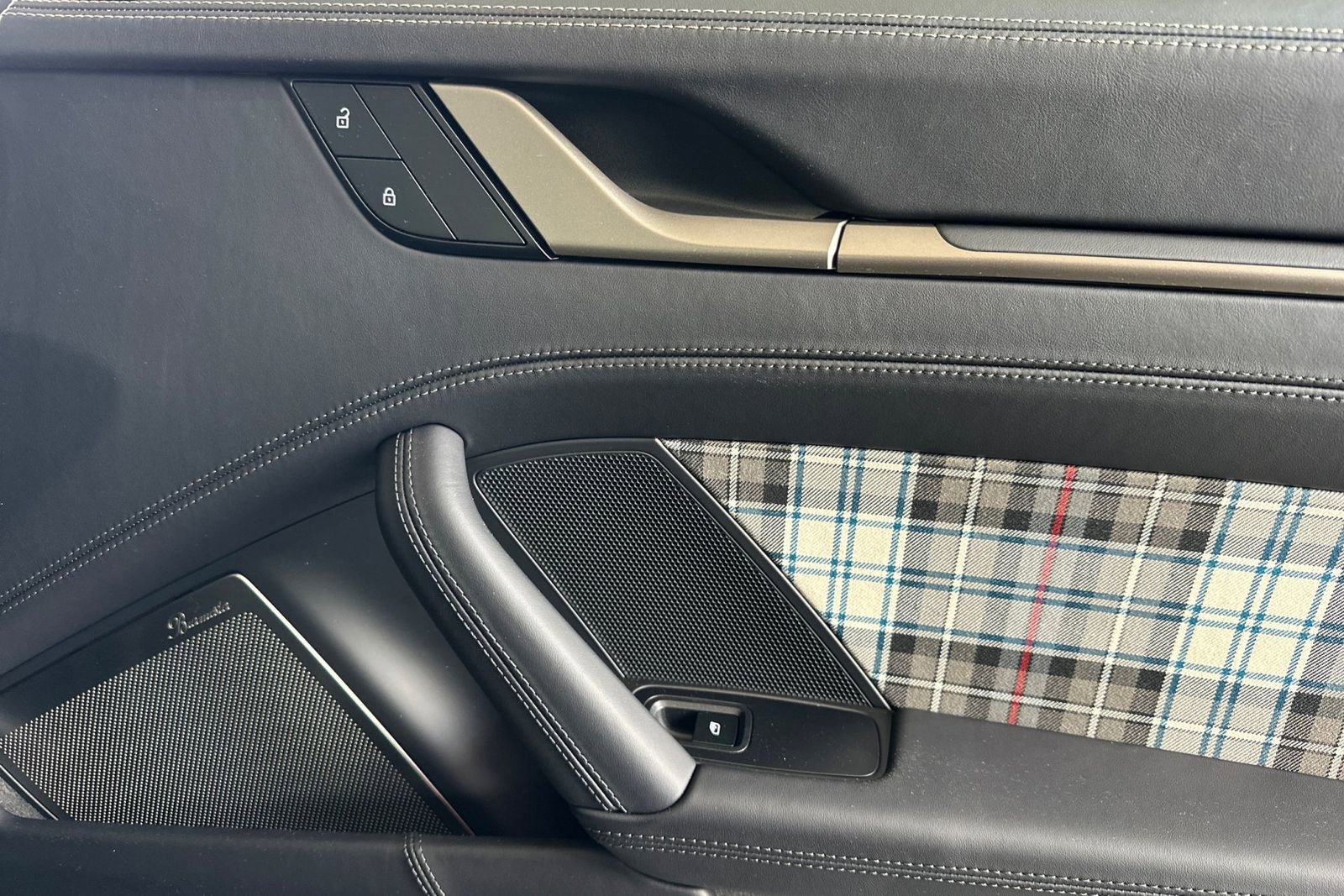 Used 2025 Porsche 911 Turbo image 19