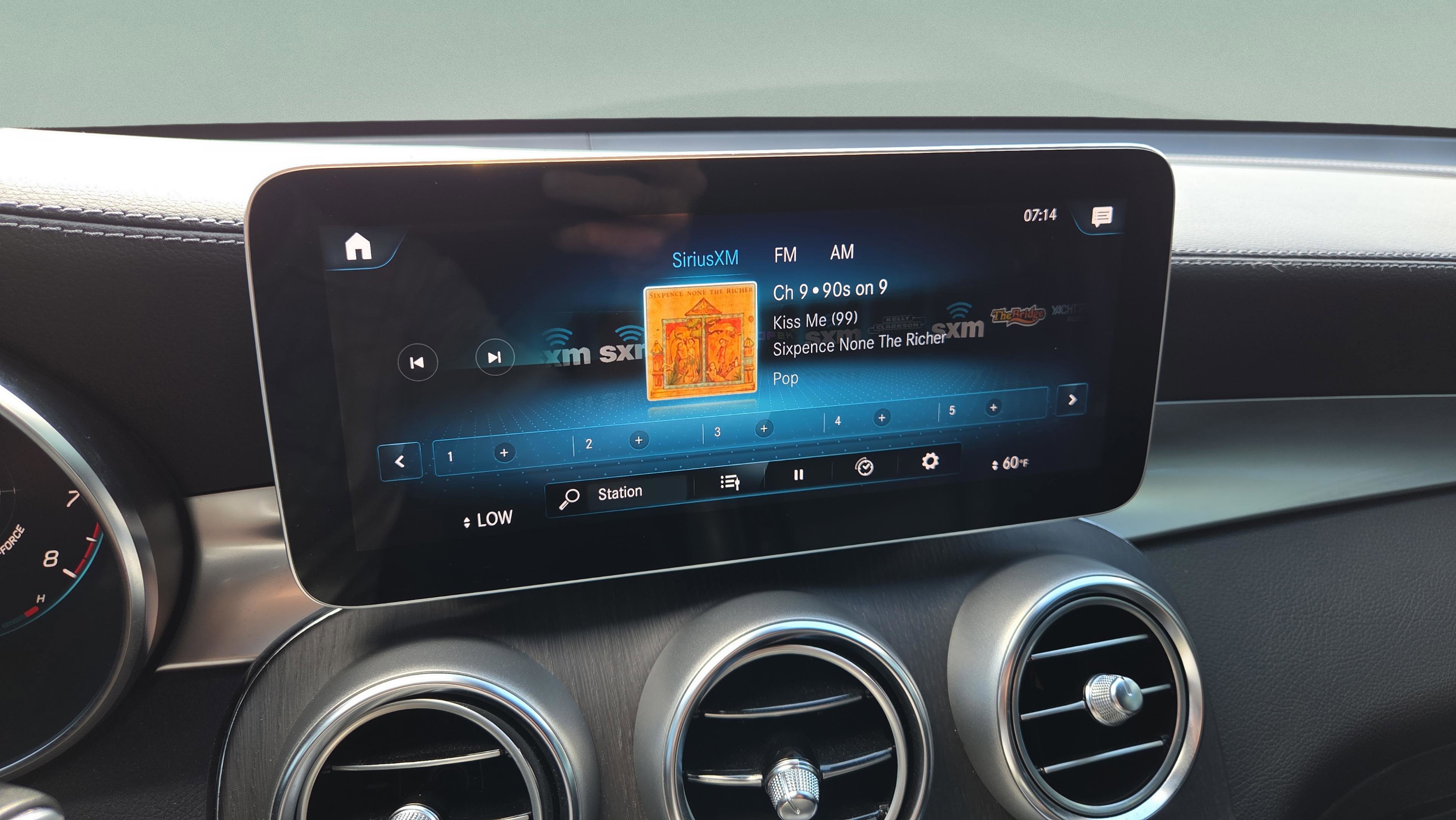 Used 2023 Mercedes-Benz GLC 300 4MATIC Coupe image 25