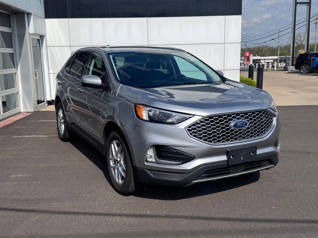 Used 2023 Ford Edge SEL w/ Convenience Package AWD/4WD image 7