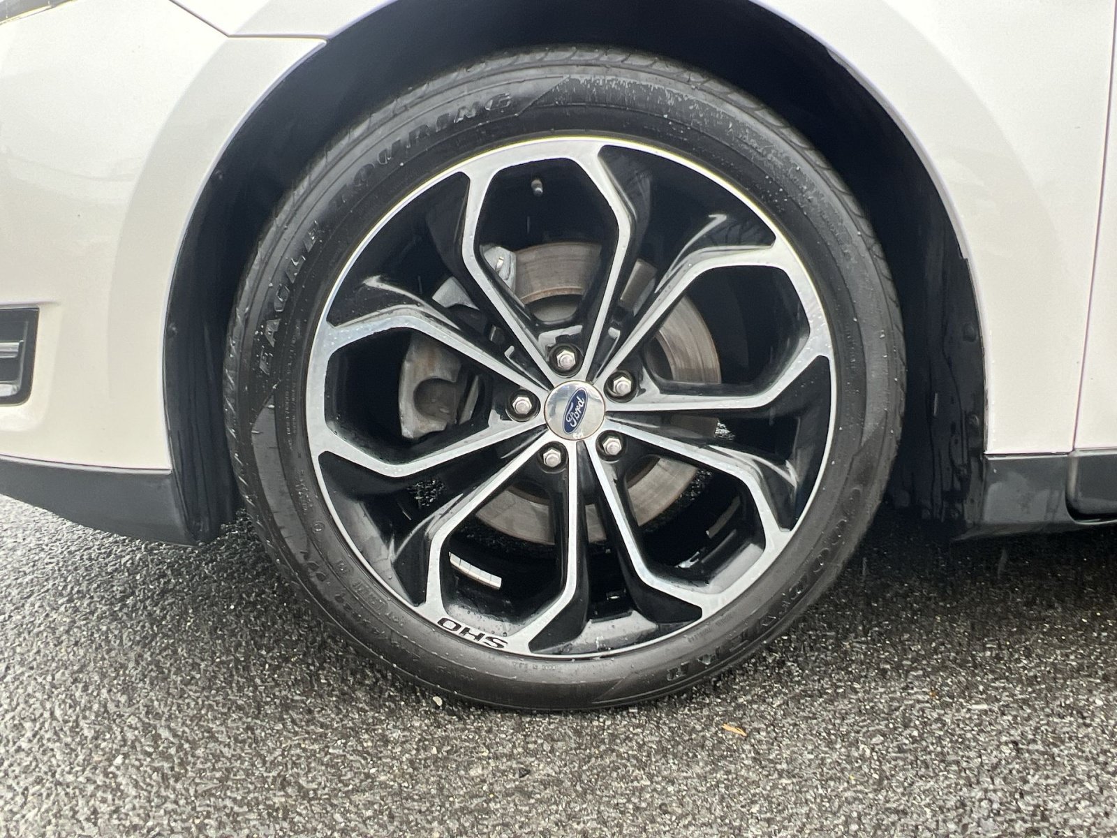 Used 2018 Ford Taurus SHO AWD/4WD image 20