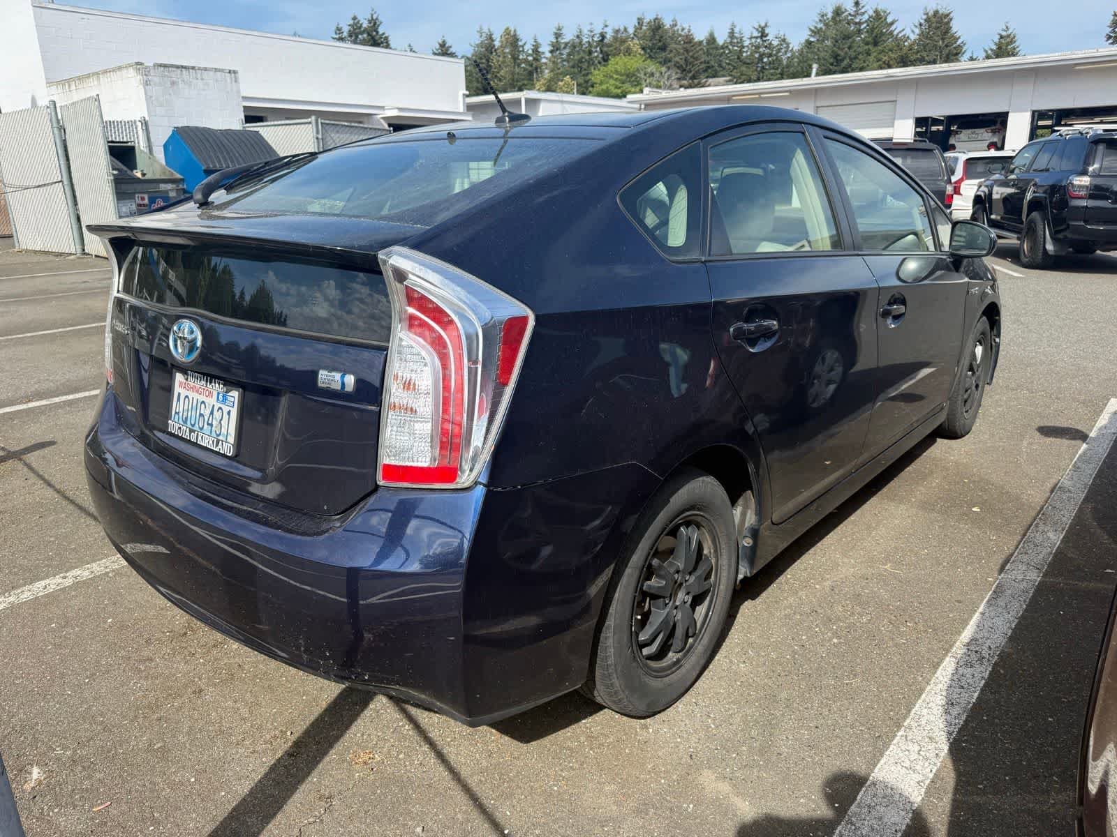 Used 2014 Toyota Prius Four FWD image 3