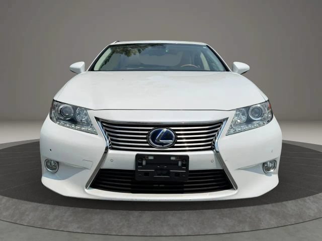 Used 2013 Lexus ES 300h w/ Luxury Pkg FWD image 2