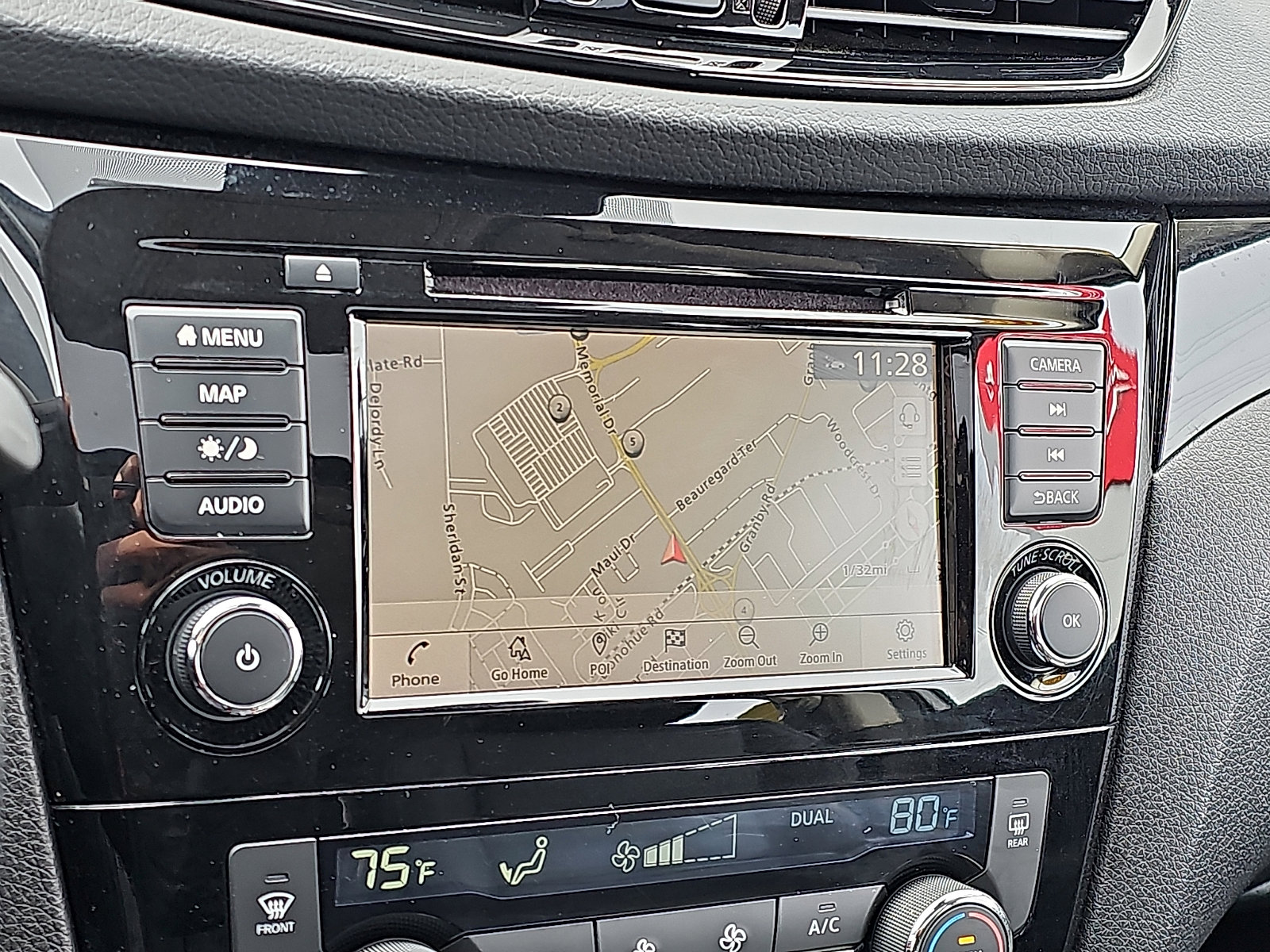 Used 2021 Nissan Rogue Sport SL w/ Premium Package image 17