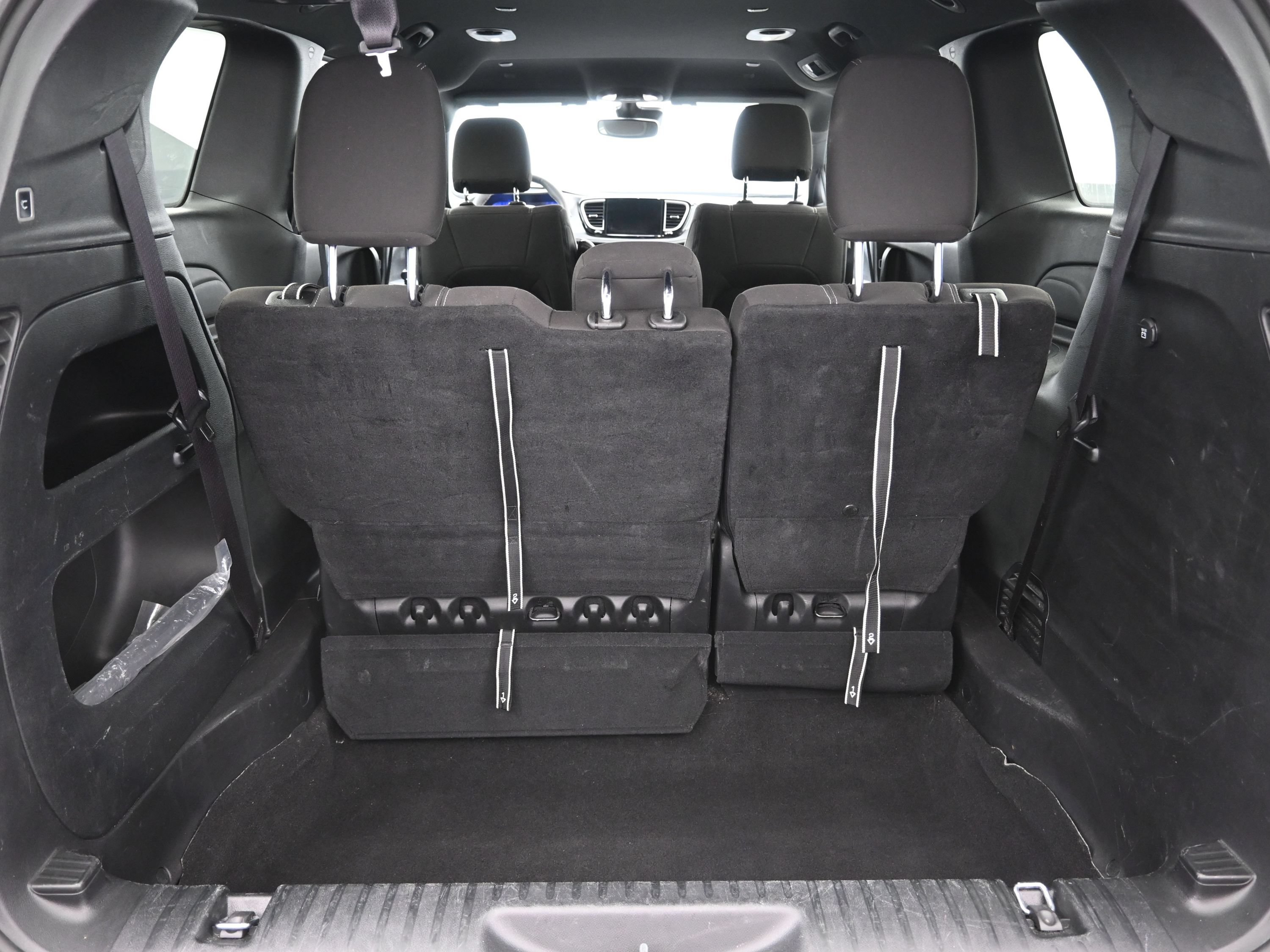 Used 2023 Chrysler Pacifica Touring FWD image 23