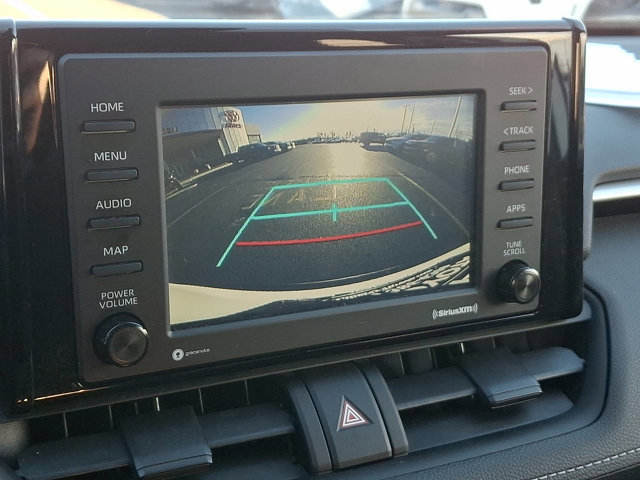 Used 2022 Toyota RAV4 XLE image 17