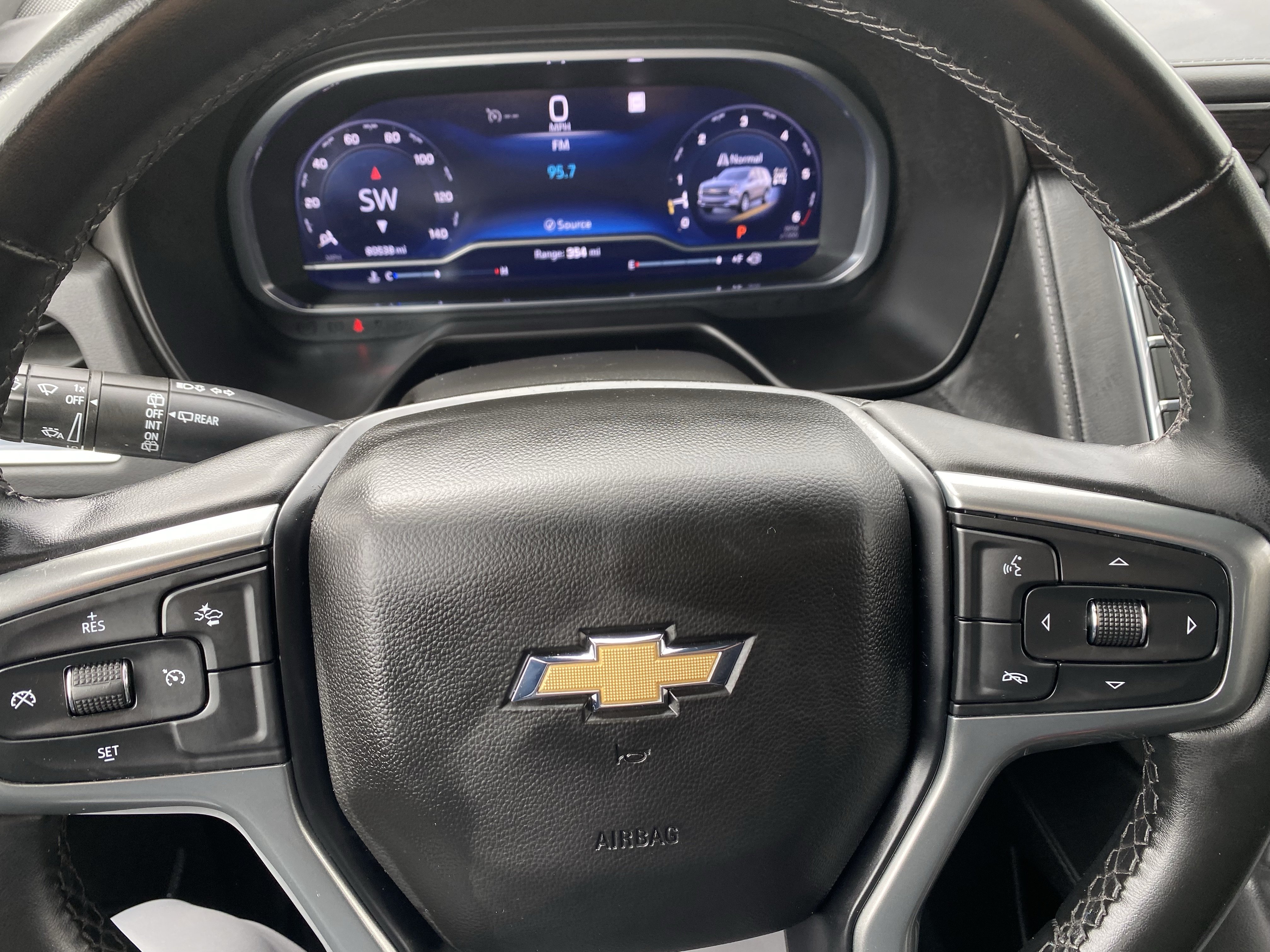 Used 2023 Chevrolet Suburban LT AWD/4WD image 23