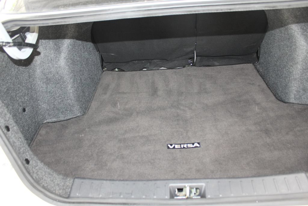 Used 2021 Nissan Versa SV FWD image 48