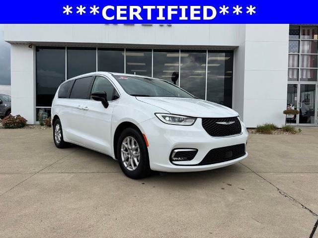 Used 2024 Chrysler Pacifica Touring-L