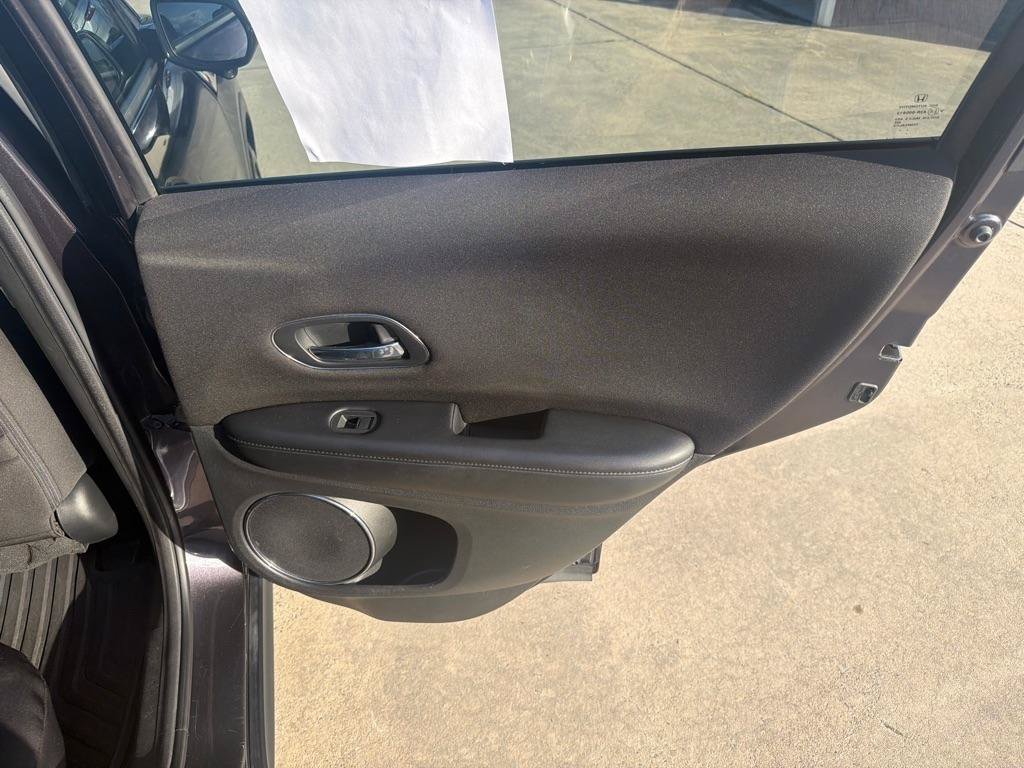Used 2016 Honda HR-V EX image 33