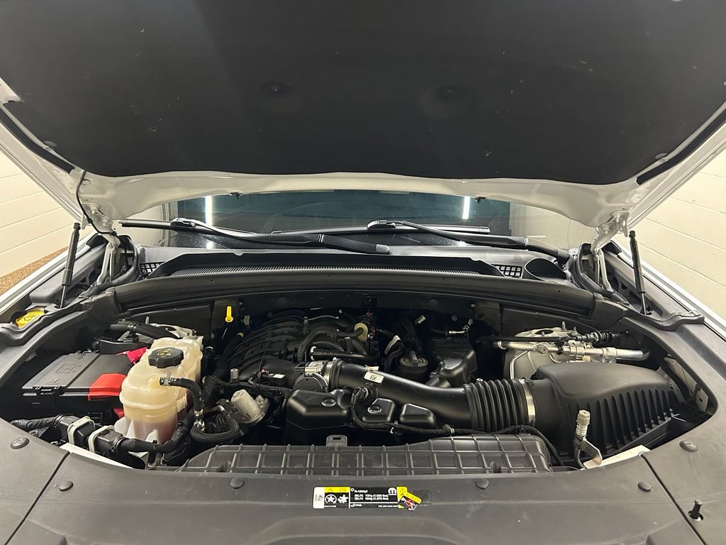 Used 2022 Jeep Grand Cherokee Limited AWD/4WD image 11