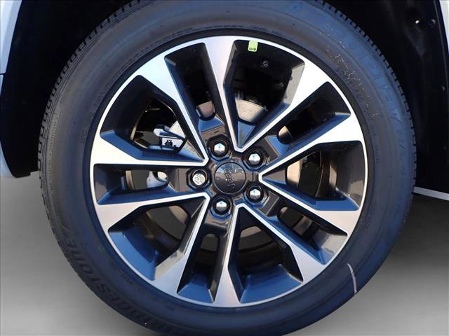 New 2025 Jeep Grand Cherokee Overland w/ Trailer Tow Package image 7