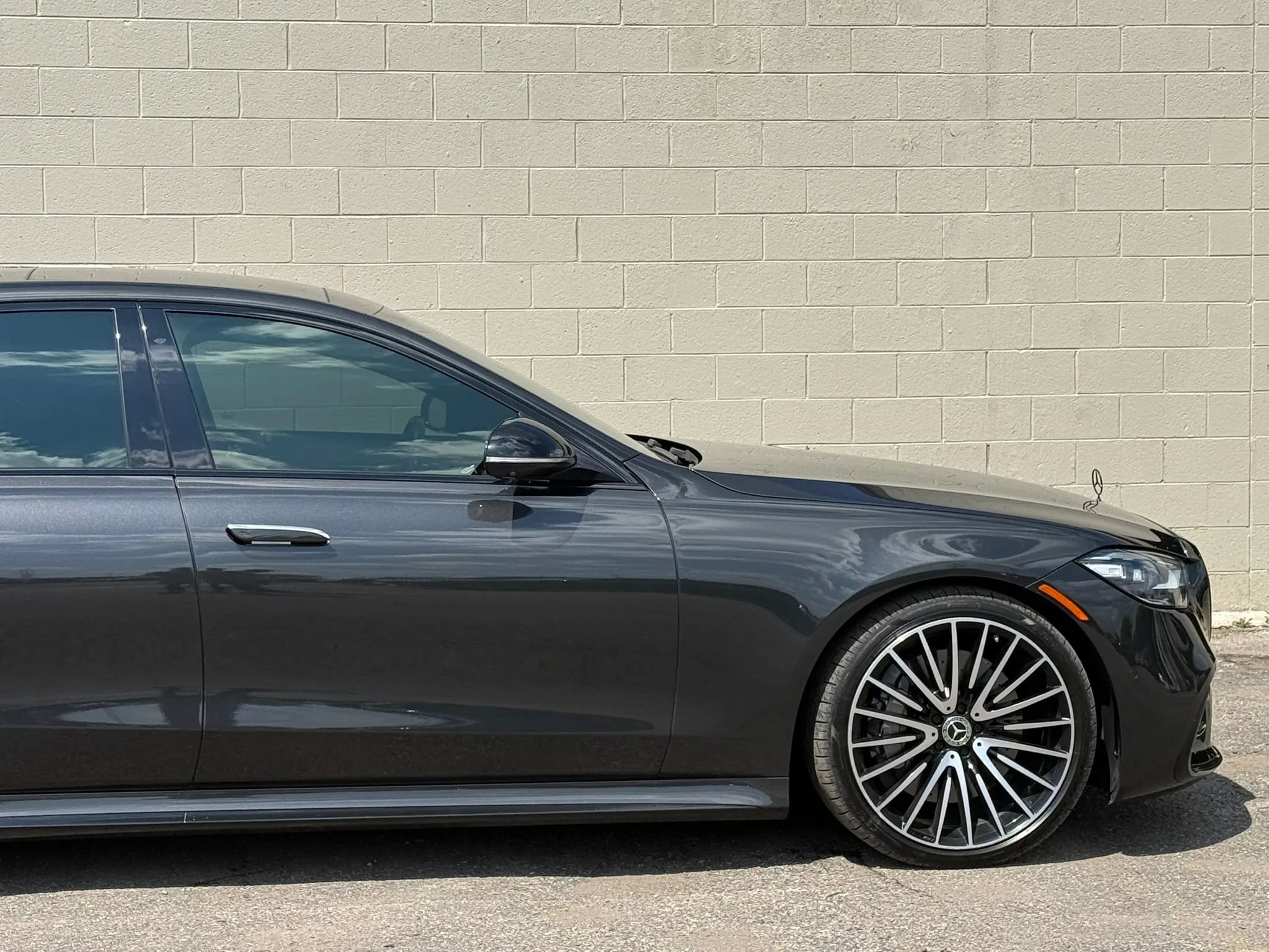 Used 2023 Mercedes-Benz S 580 4MATIC Sedan w/ AMG Line image 13