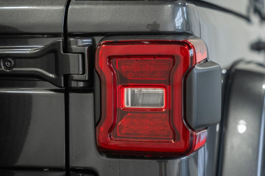 New 2026 Jeep Wrangler Unlimited Sahara AWD/4WD image 6