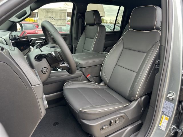 New 2026 Chevrolet Suburban Premier w/ Sun And Tow Package image 9
