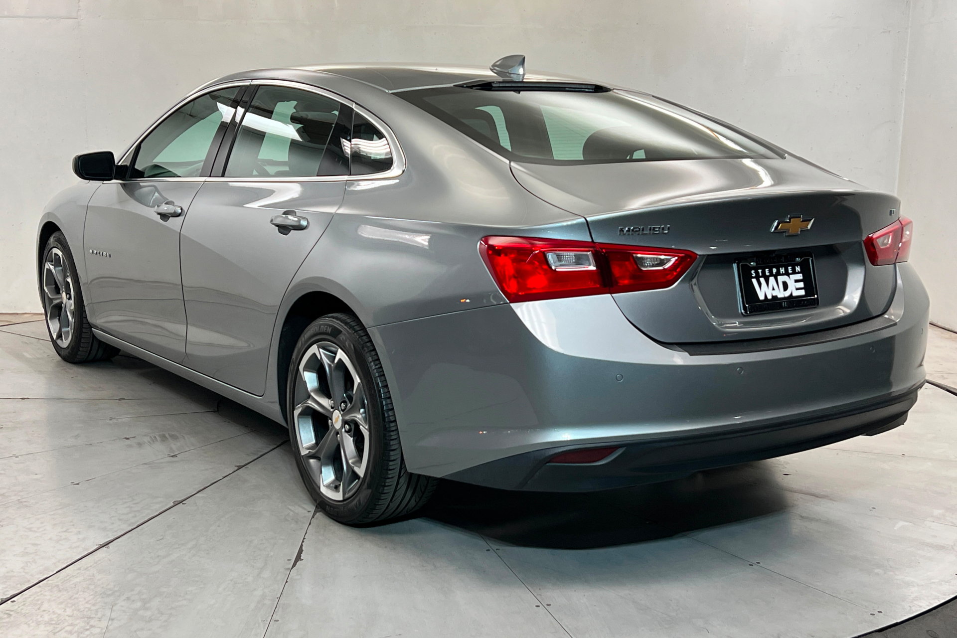 Used 2024 Chevrolet Malibu LT FWD image 3