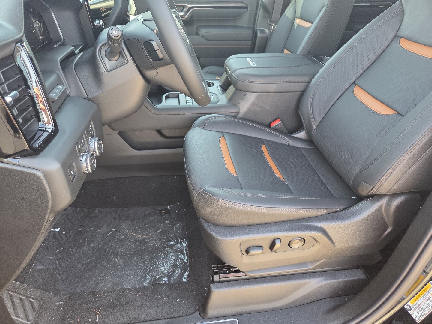 New 2026 GMC Sierra 3500 AT4 w/ Technology Package AWD/4WD image 27