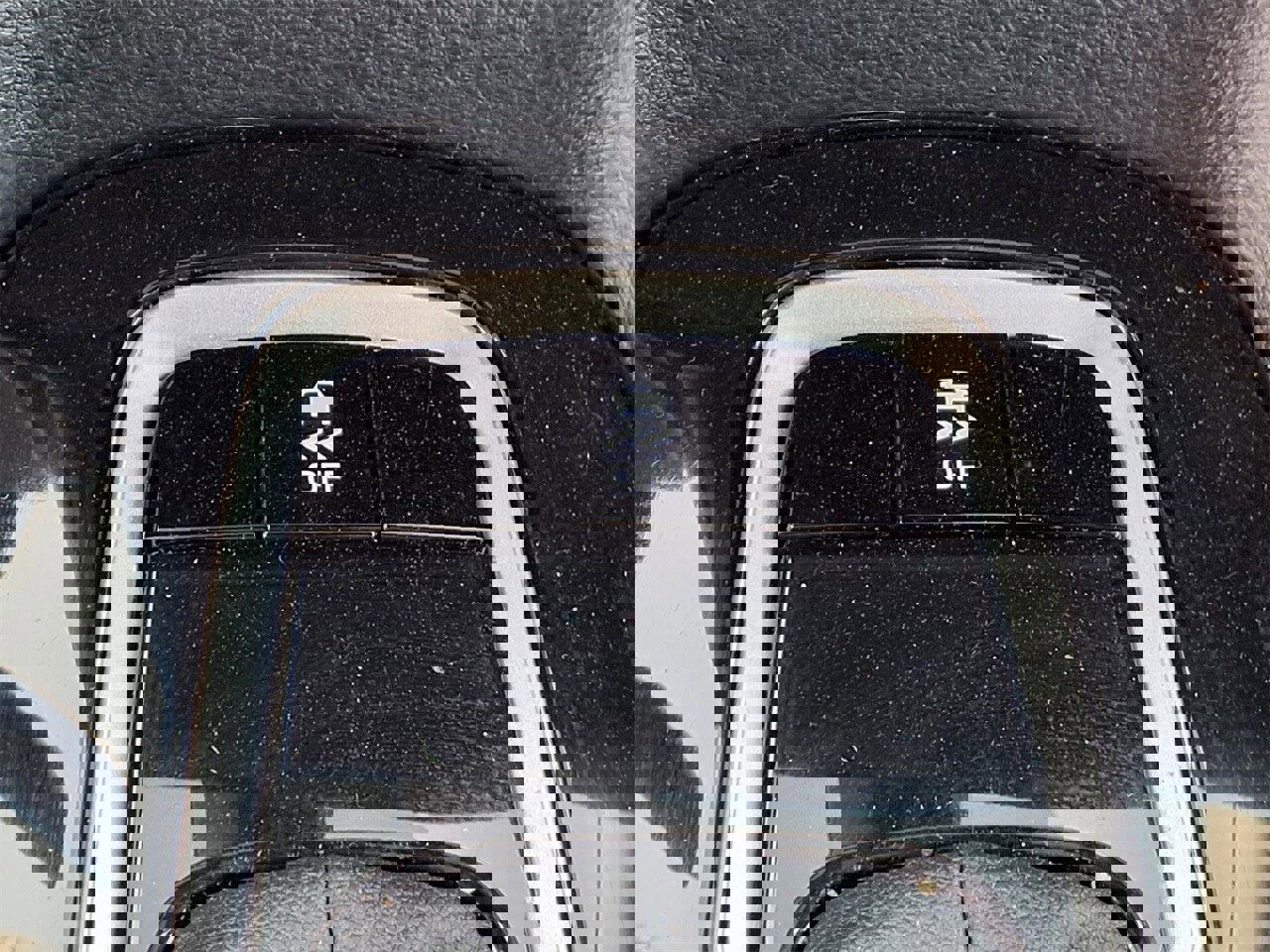 Used 2025 Toyota Corolla LE image 21