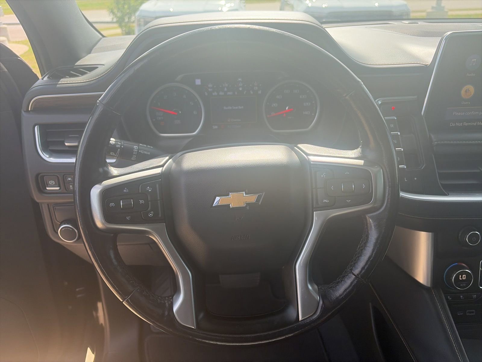 Used 2021 Chevrolet Suburban Premier w/ Premium Package image 18