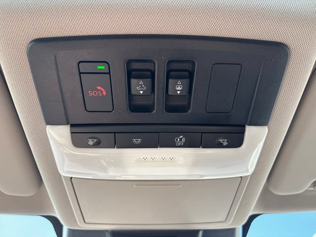 Used 2023 Nissan Rogue Platinum AWD/4WD image 14