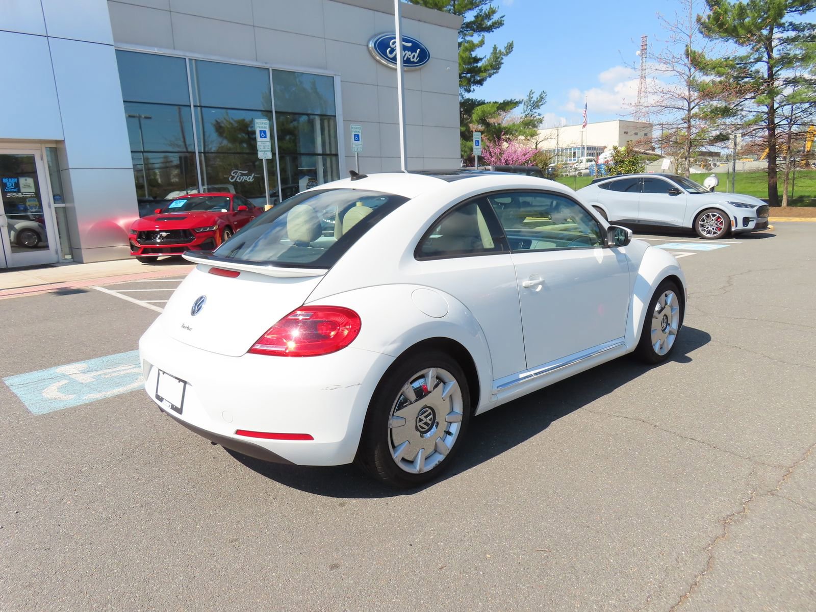 Used 2016 Volkswagen Beetle 1.8T SEL image 5