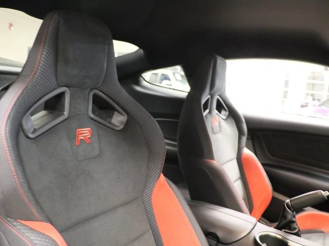 Used 2019 Ford Mustang Shelby GT350R w/ GT350R Equipment Group 920A RWD image 9