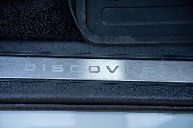 Used 2020 Land Rover Discovery HSE image 49