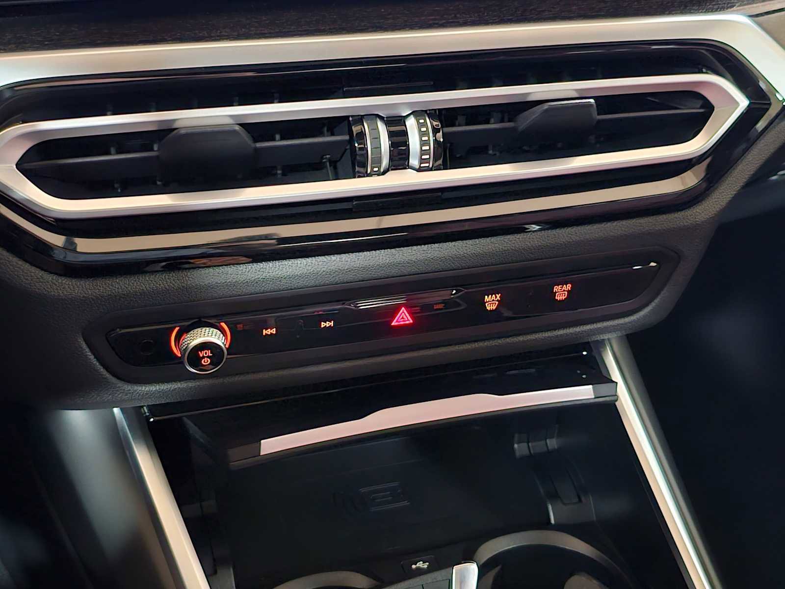 Used 2024 BMW i4 eDrive35 w/ Premium Package image 30