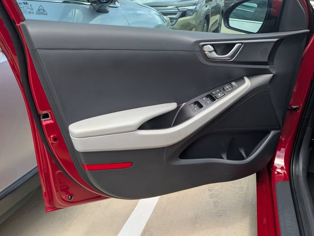 Used 2022 Hyundai Ioniq SE FWD image 22