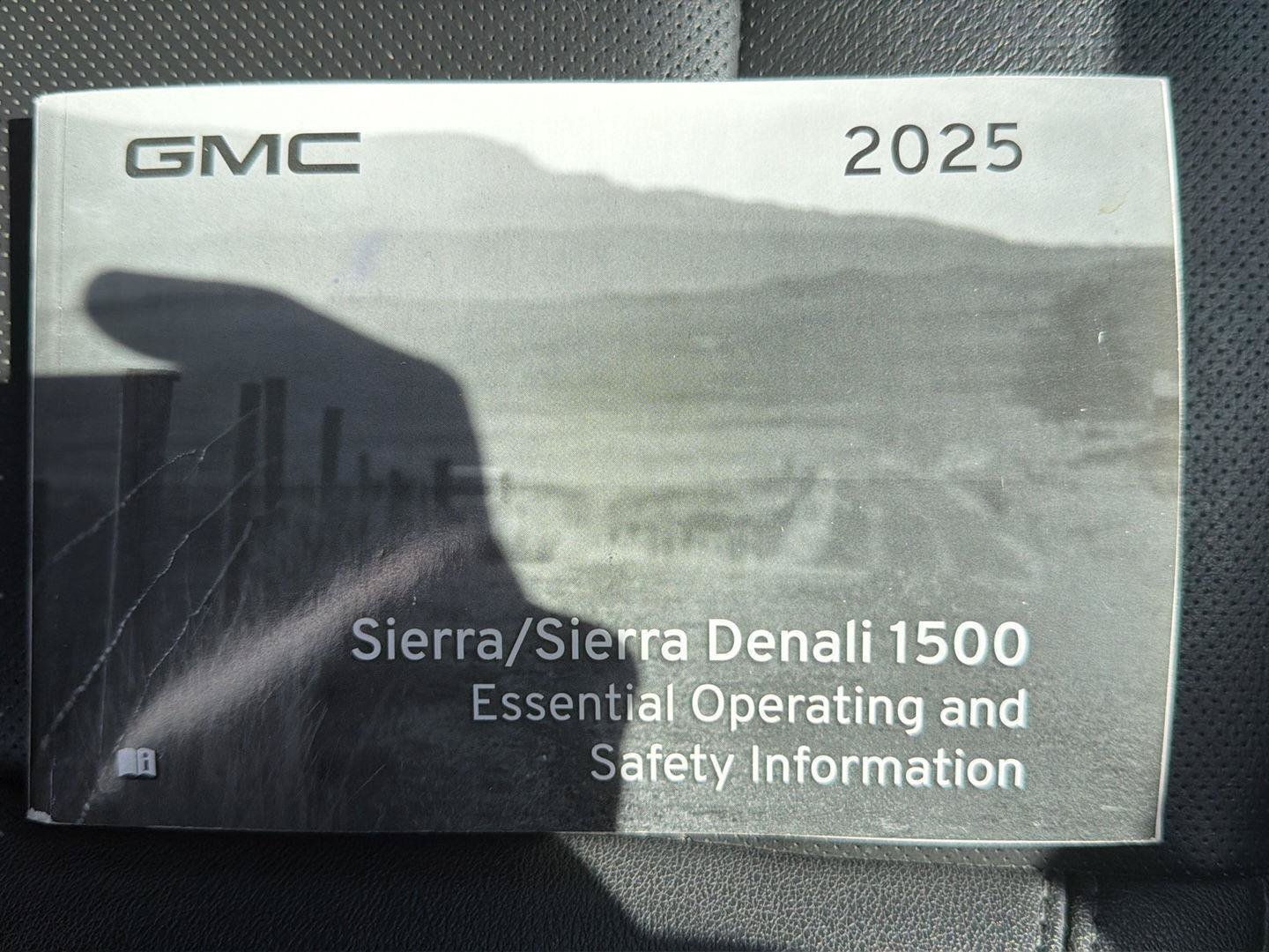 Used 2025 GMC Sierra 1500 SLT AWD/4WD image 36