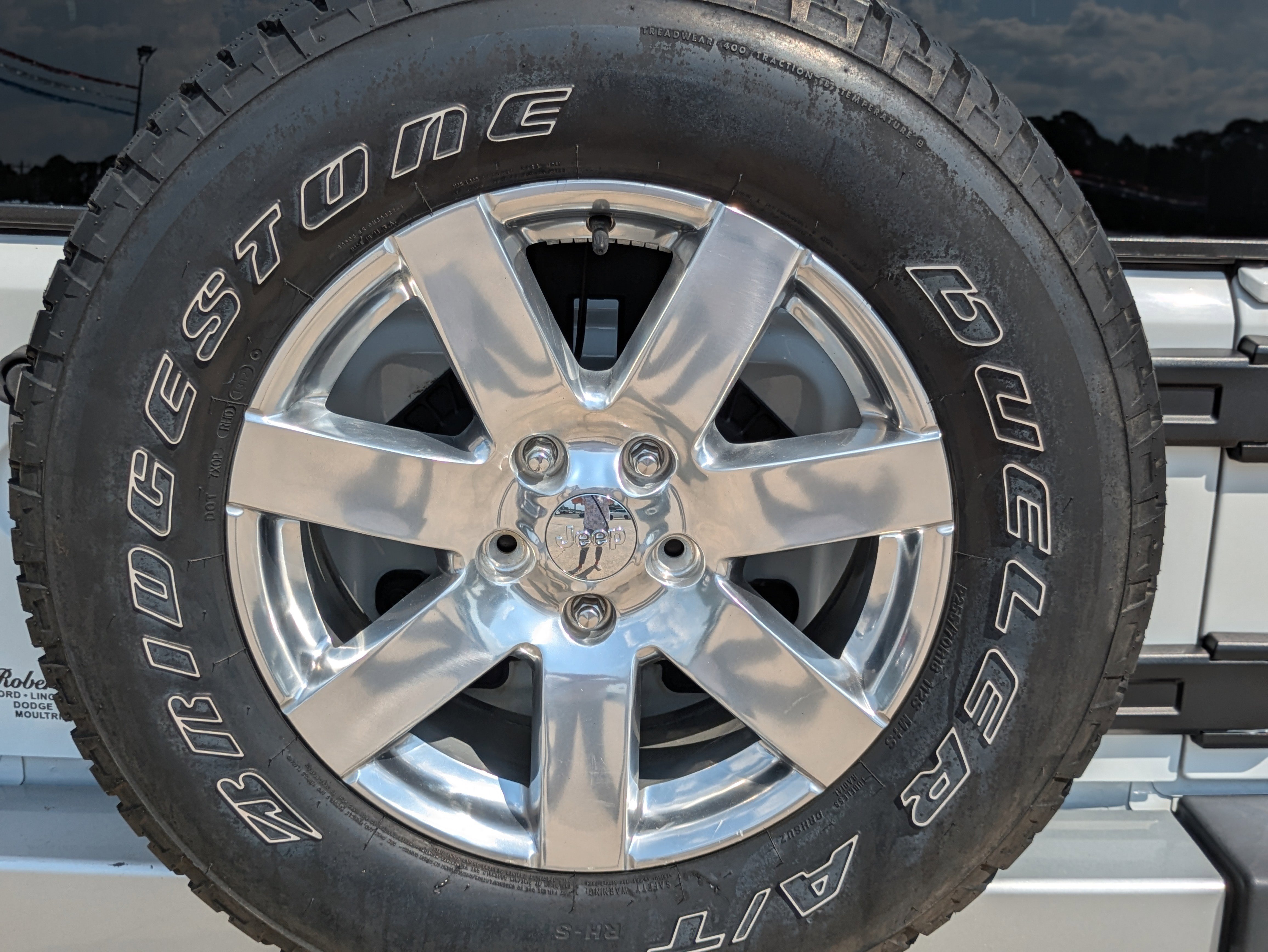 Used 2012 Jeep Wrangler Unlimited Sahara w/ Connectivity Group image 14