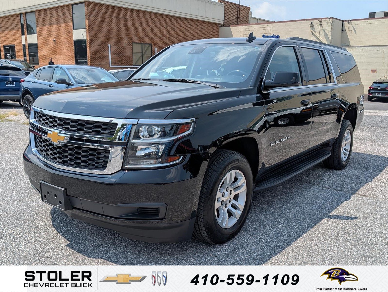 Used 2018 Chevrolet Suburban LT AWD/4WD image 1