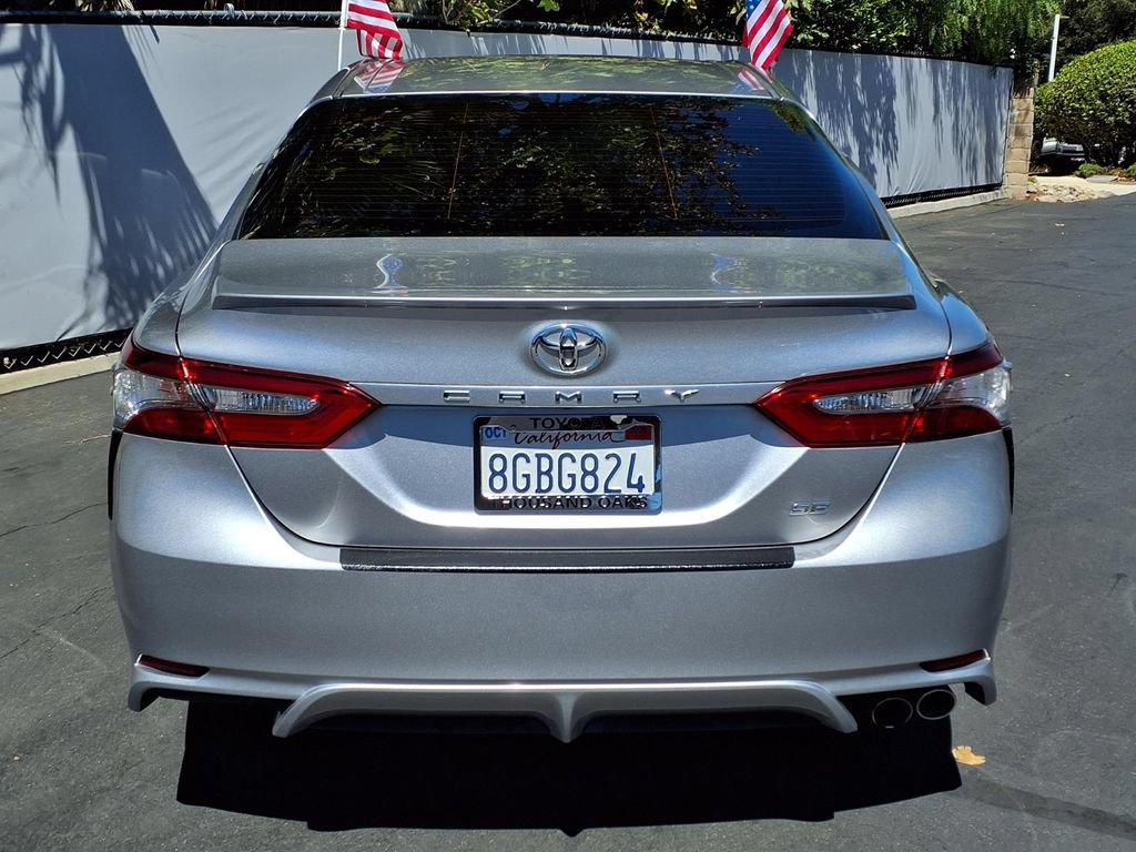 Certified 2018 Toyota Camry SE w/ Convenience Package FWD image 8