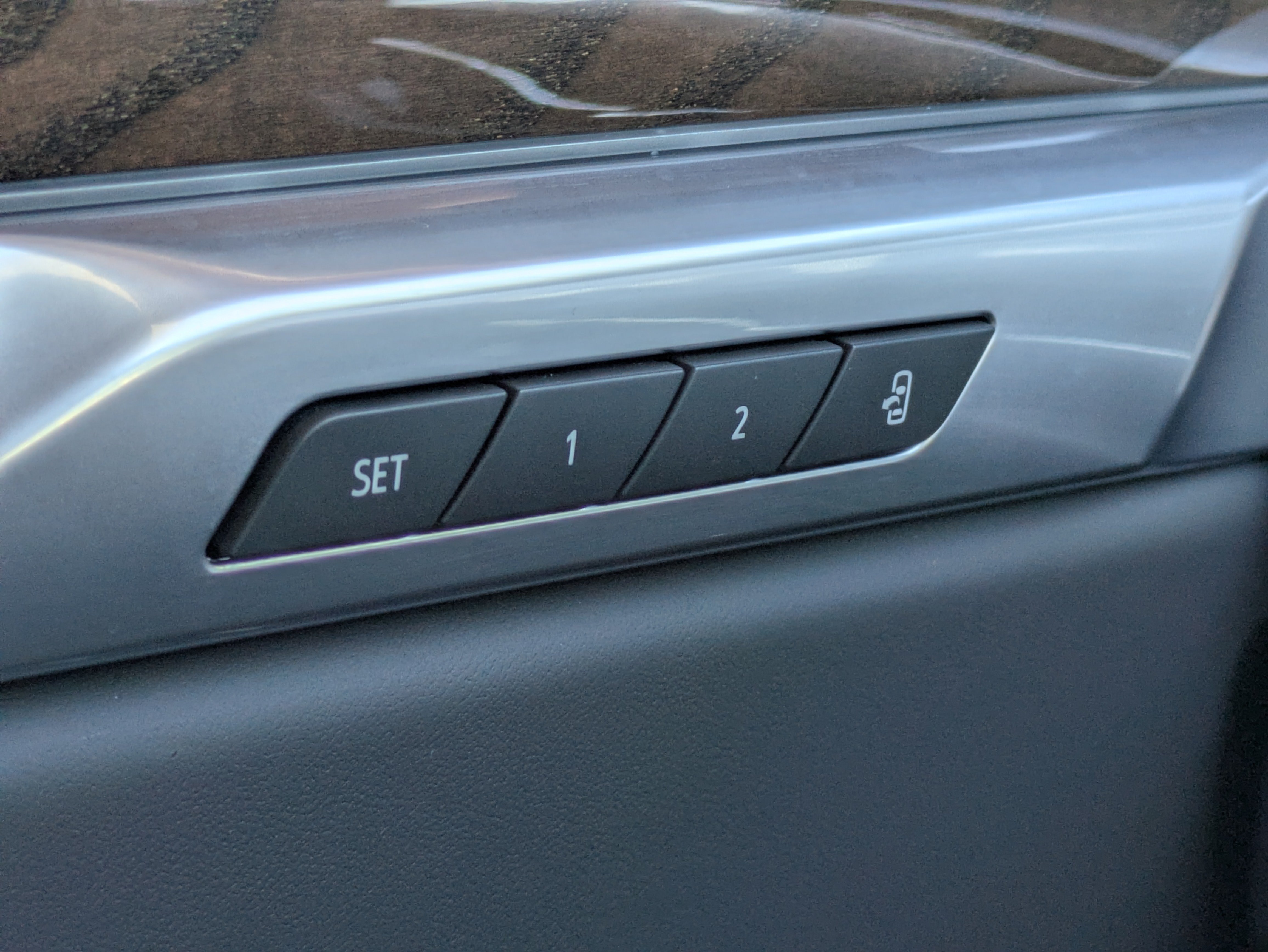 Certified 2025 Cadillac Escalade Sport Platinum w/ LPO, Floor Liner Package AWD/4WD image 23
