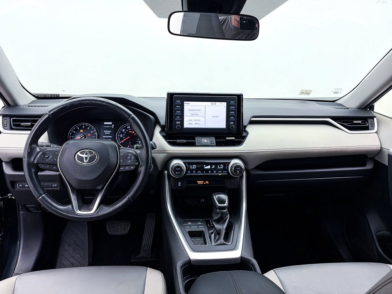 Used 2019 Toyota RAV4 XLE Premium w/ Carpet Mat Package FWD image 19