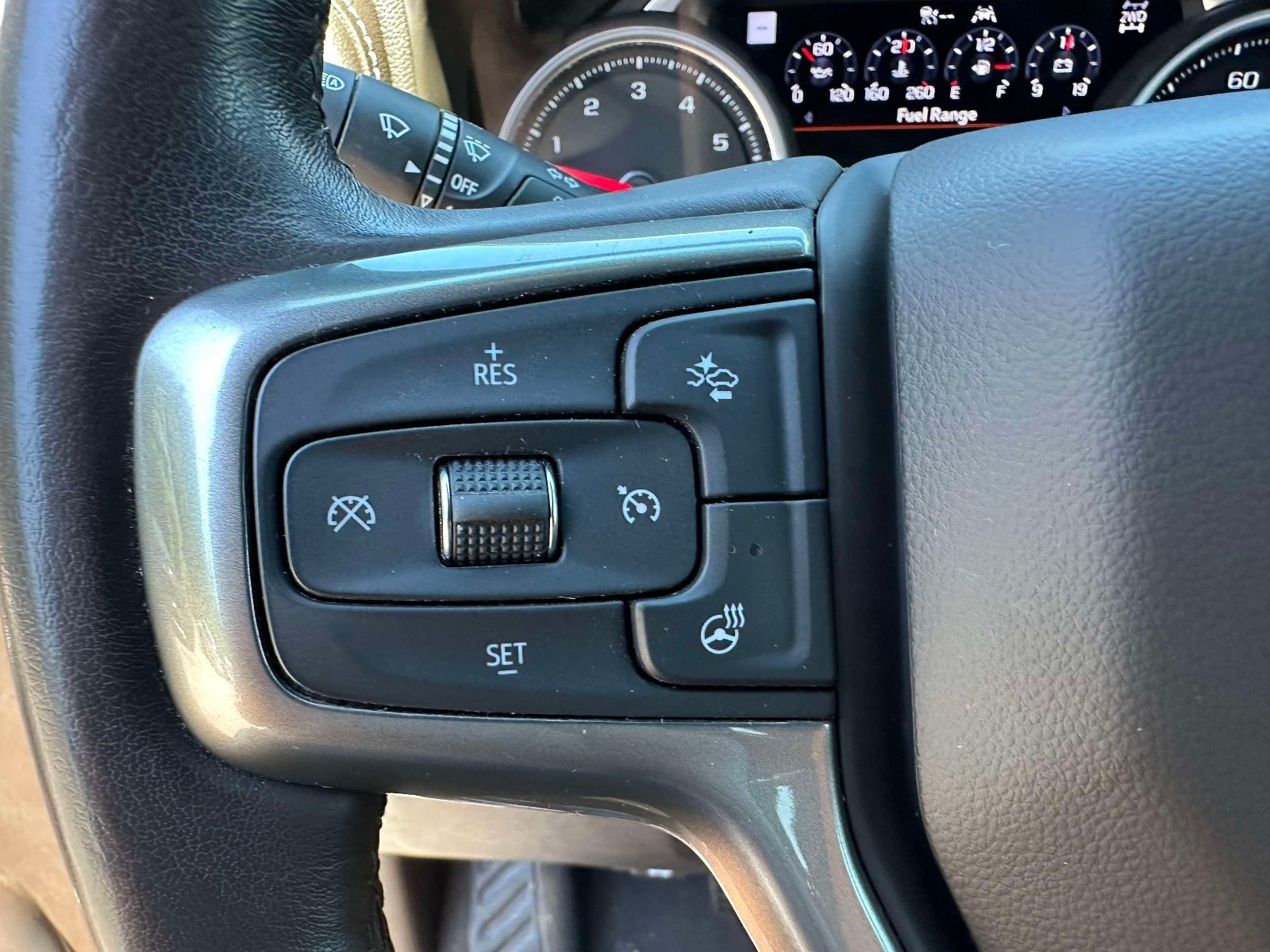 Used 2021 Chevrolet Silverado 1500 LTZ w/ LTZ Premium Package AWD/4WD image 16