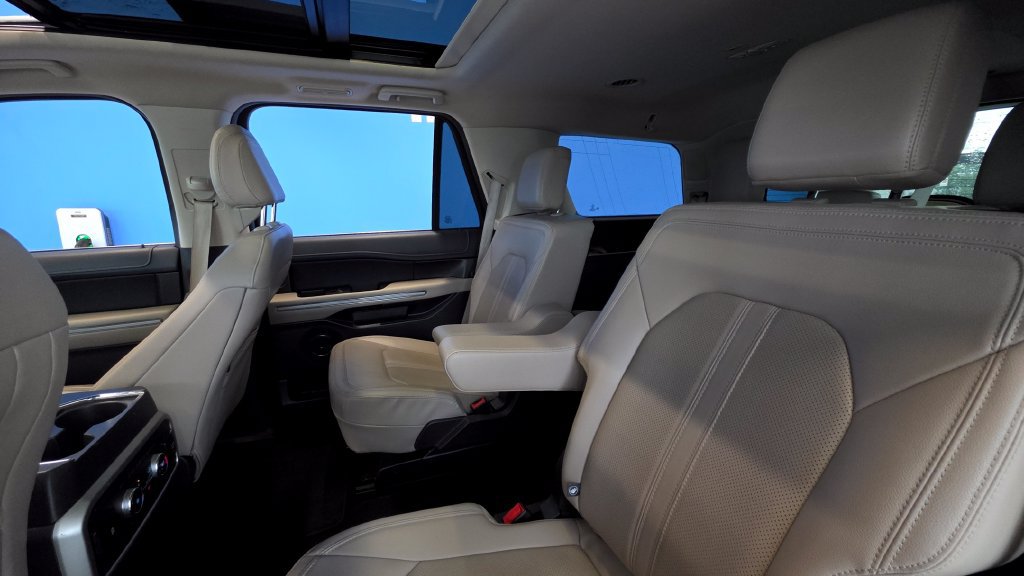 Used 2024 Ford Expedition Limited AWD/4WD image 19