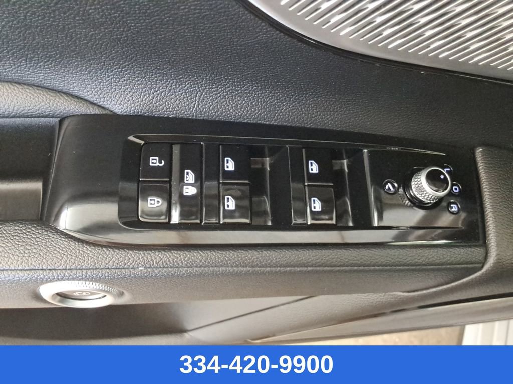 Used 2024 Maserati Grecale Modena image 18