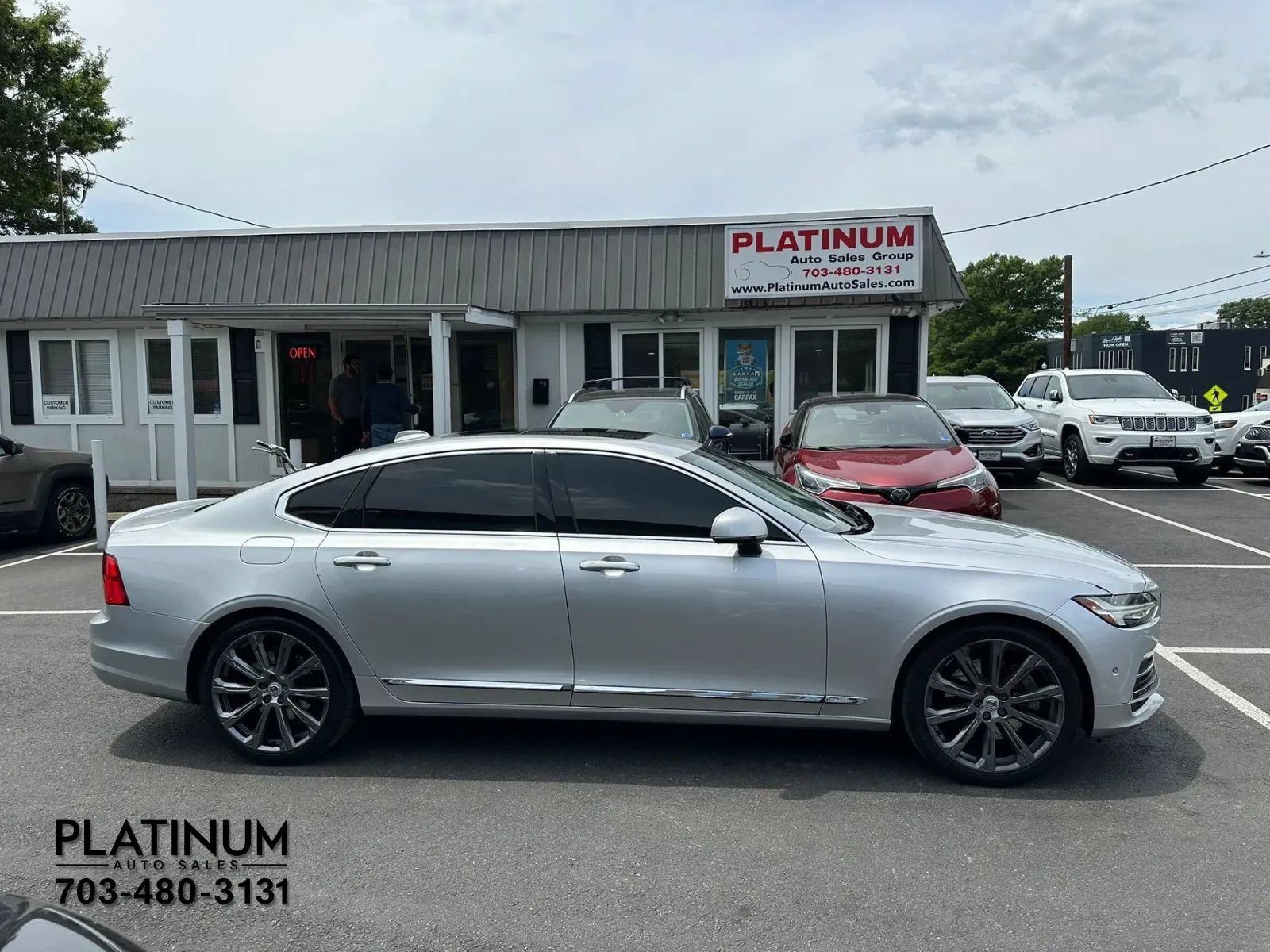 Used 2018 Volvo S90 T8 Inscription w/ Convenience Package AWD/4WD image 2