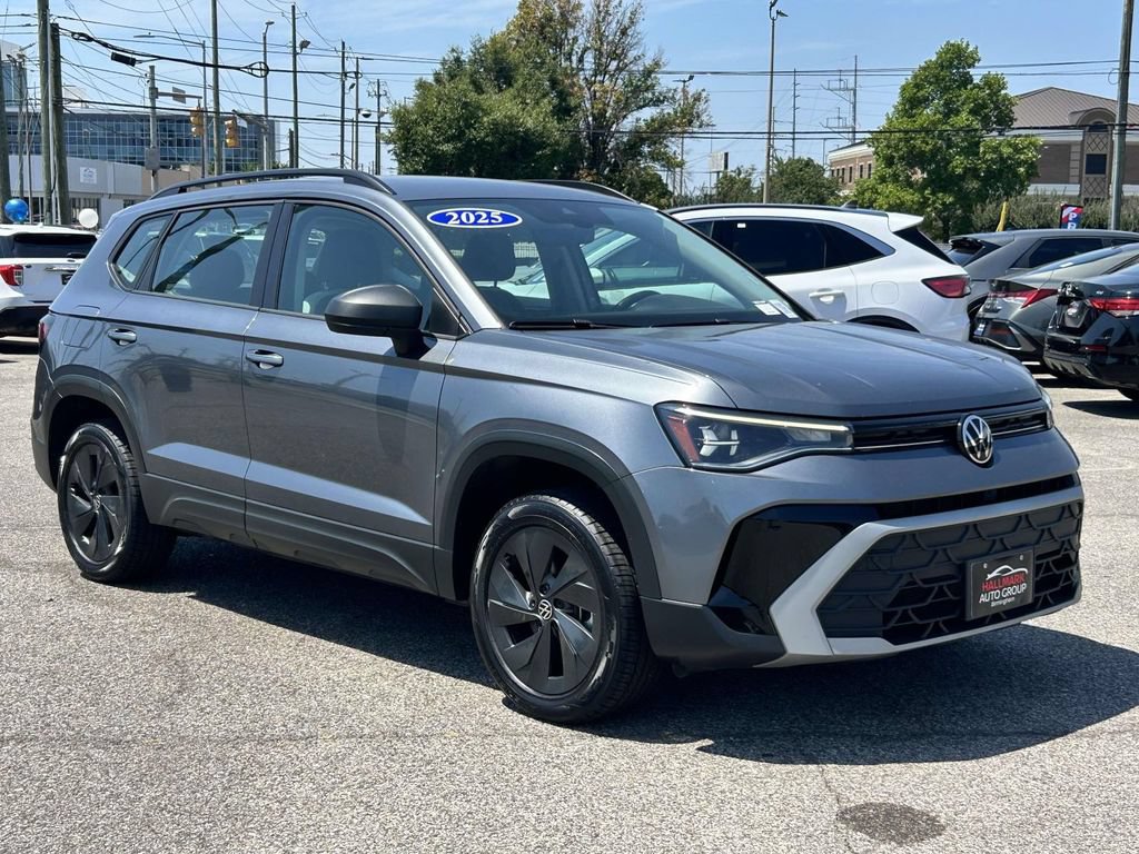 Used 2025 Volkswagen Taos S FWD image 1