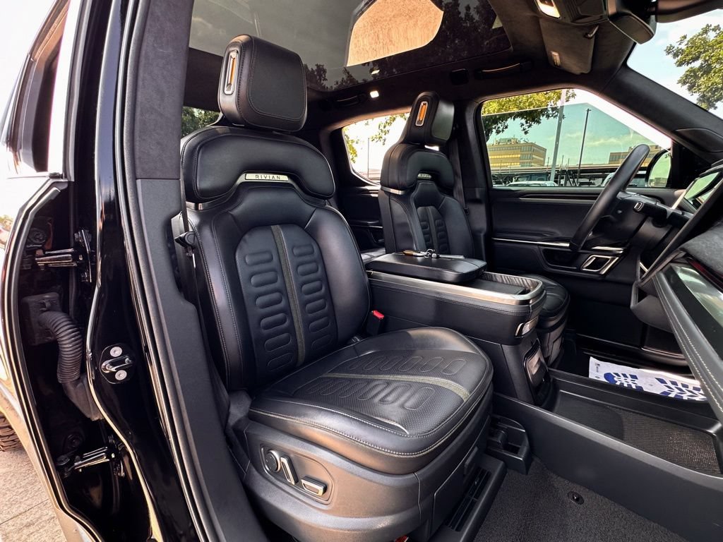 Used 2023 Rivian R1T Adventure AWD/4WD image 25