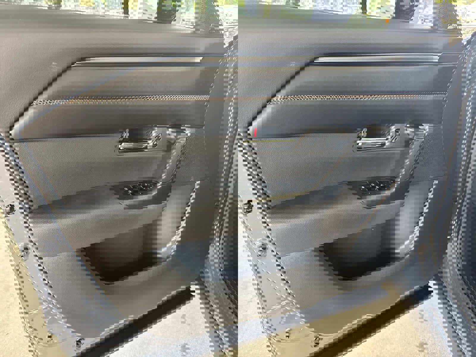 Certified 2025 MAZDA CX-50 2.5 Hybrid w/ Weather Package image 17